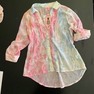 NEW WITH TAGS Dolled Up Button Up Shirt